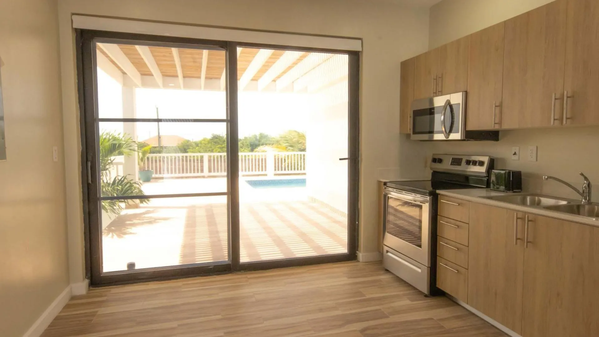Nyaraló Family-Ready Fully Equipped Grand Villa With Pool Long Bay