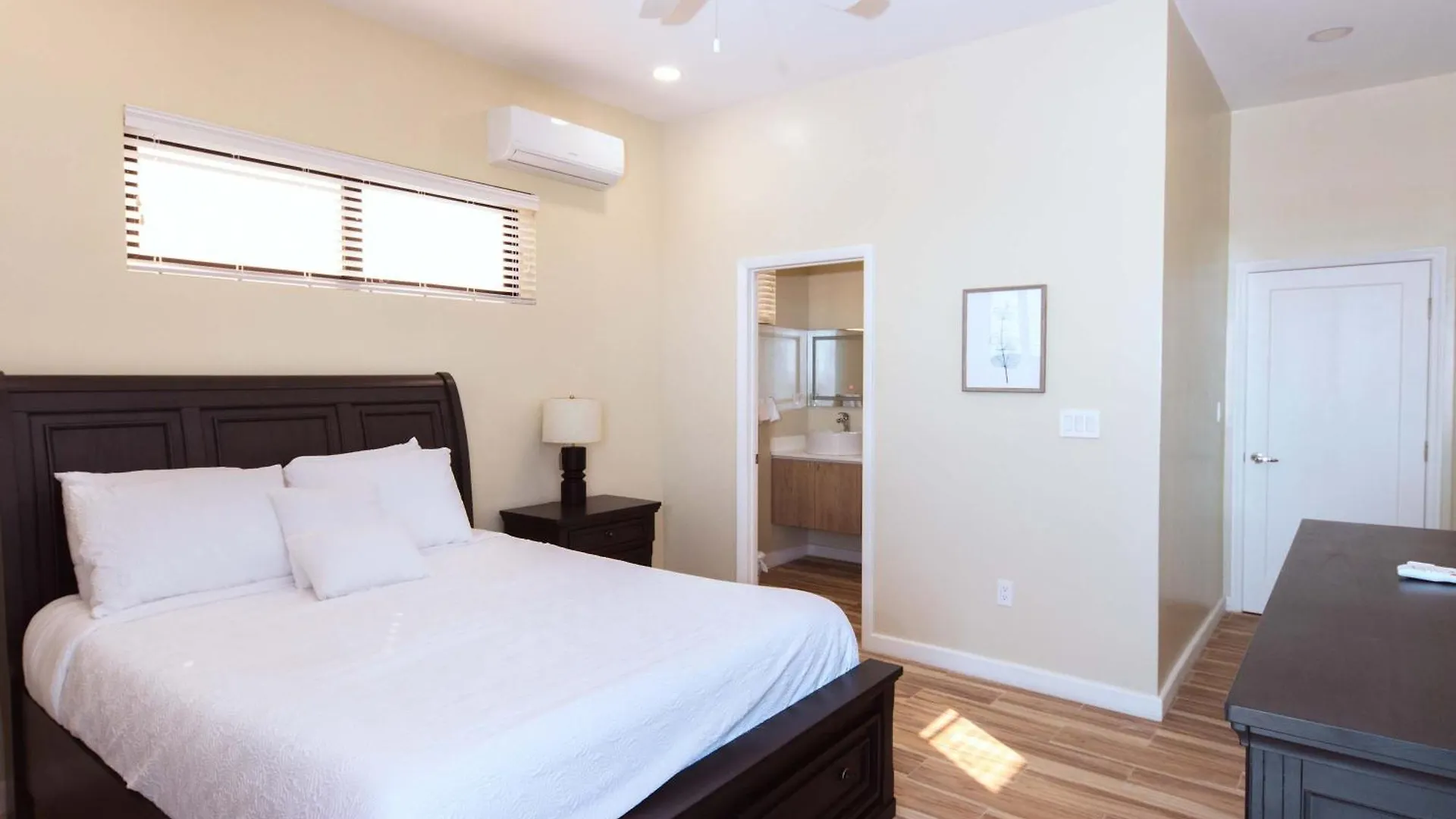 Family-Ready Fully Equipped Grand Villa With Pool Long Bay